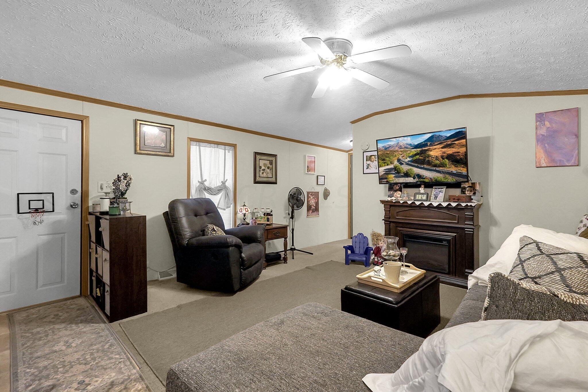 348 Petersburg Road Columbus, OH 43207 - Photo 10 of 26 1000054277