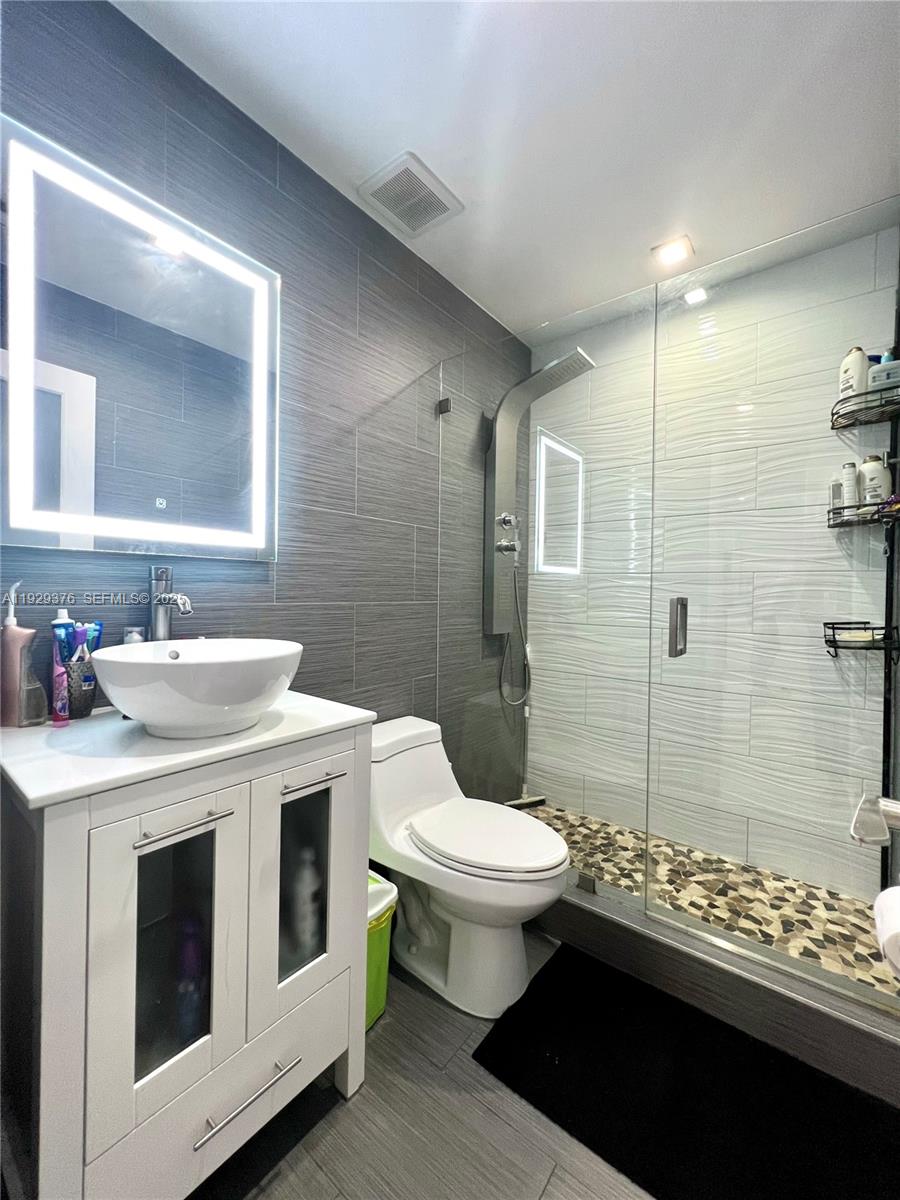 1430 West 42nd Street Hialeah, FL 33012 - Photo 12 of 21