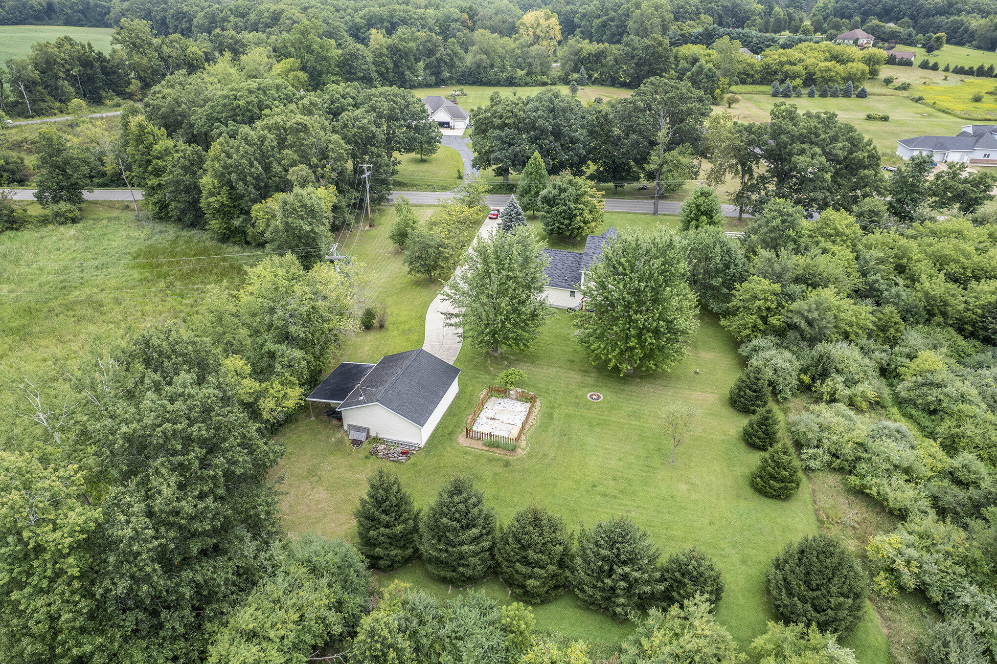 6815 Napoleon Road Jackson, MI 49201 - Photo 47 of 59 003_dji_0036