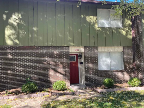 $160,000 | 2500 Topsfield Road, Unit 705, South Bend, IN 46614