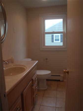 11 Wahnita Road Worcester, MA 01606 - Photo 5 of 12 Gallery Image 5
