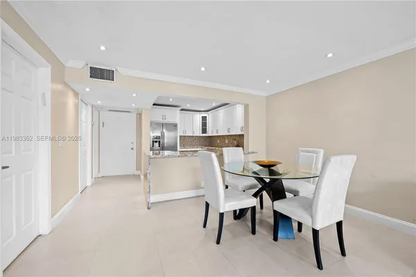$1,850 | 329 Southeast 3rd Street, Unit 103S, Hallandale Beach, FL 33009