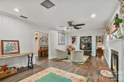 $634,900 | 560 11th Ave Circle Northwest, Hickory, NC 28601