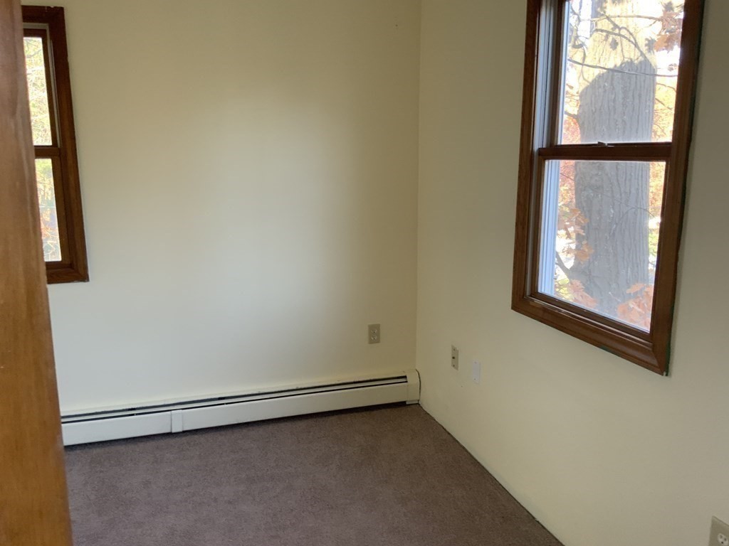 29 Meadowbank Road Billerica, MA 01821 - Photo 8 of 18 Gallery Image 8