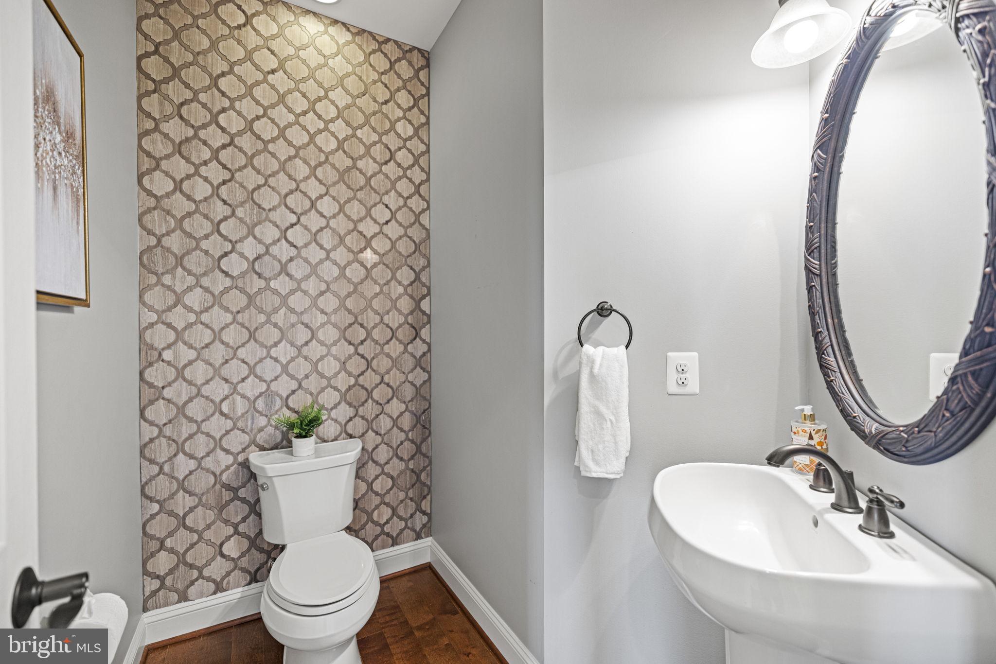 18006 Bliss Drive Poolesville, MD 20837 - Photo 12 of 62 First Floor Powder Room