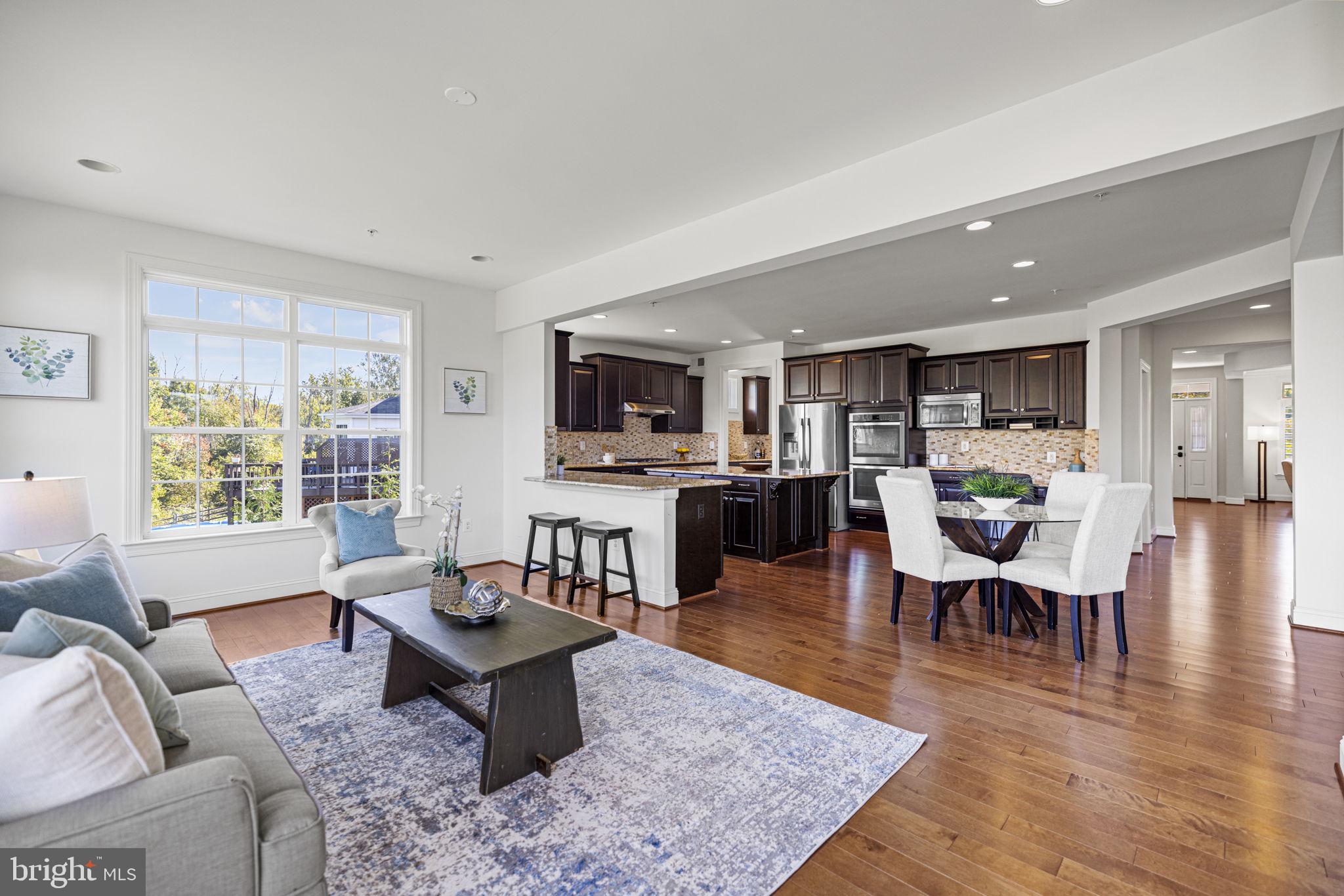 18006 Bliss Drive Poolesville, MD 20837 - Photo 20 of 62 Sunroom/Breakfast Room