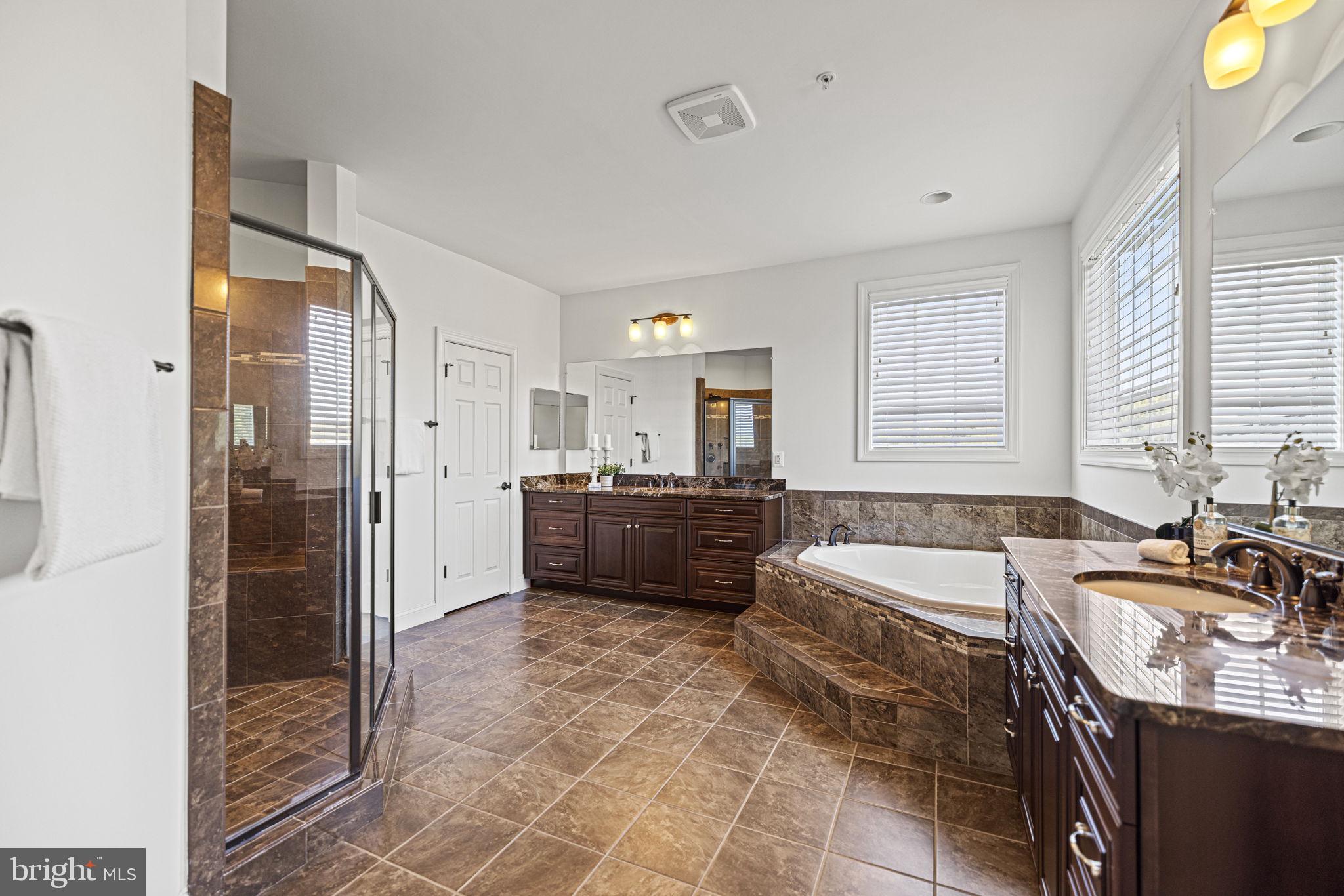 18006 Bliss Drive Poolesville, MD 20837 - Photo 30 of 62 Primary Bathroom