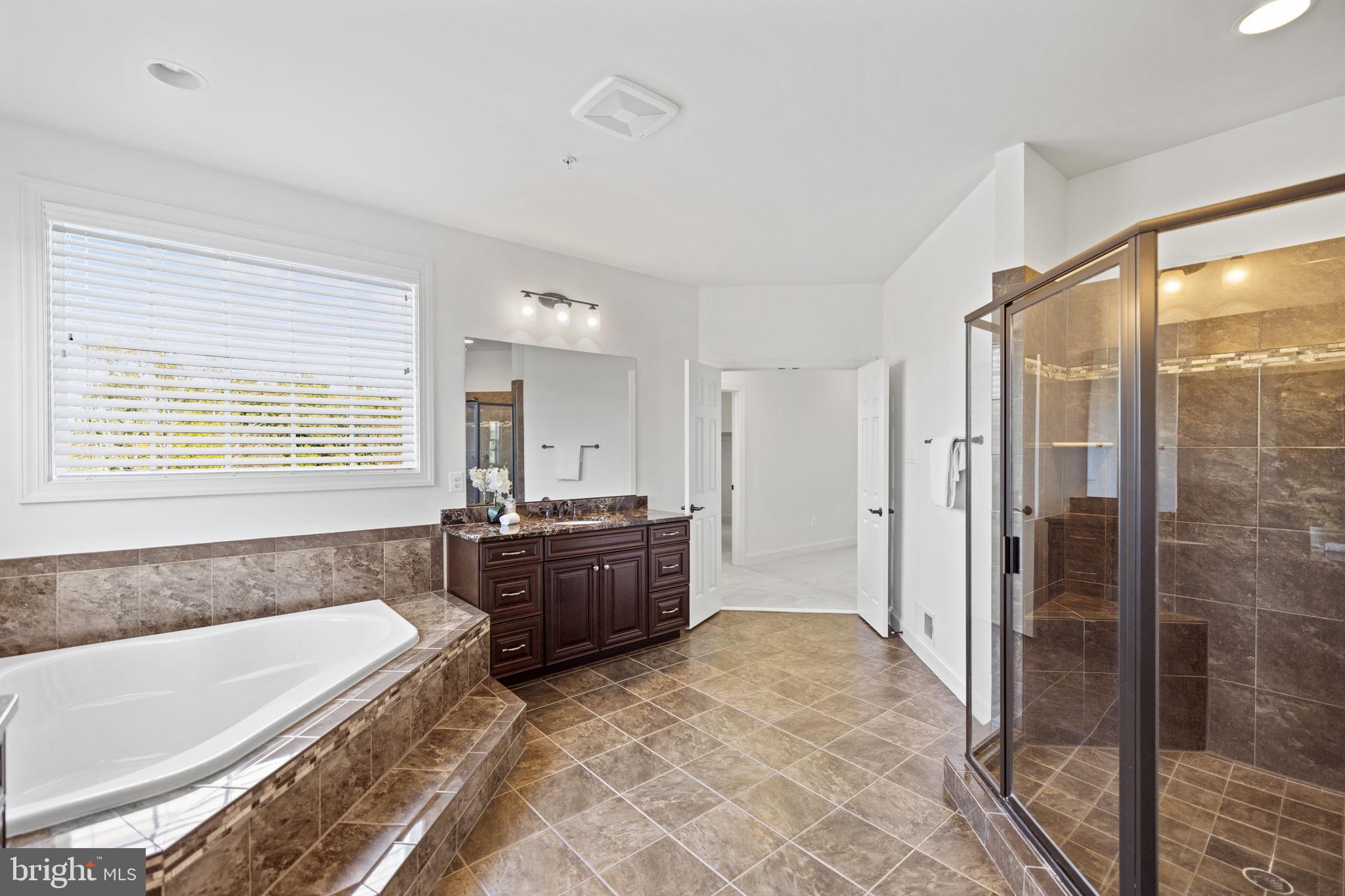 18006 Bliss Drive Poolesville, MD 20837 - Photo 31 of 62 Primary Bathroom