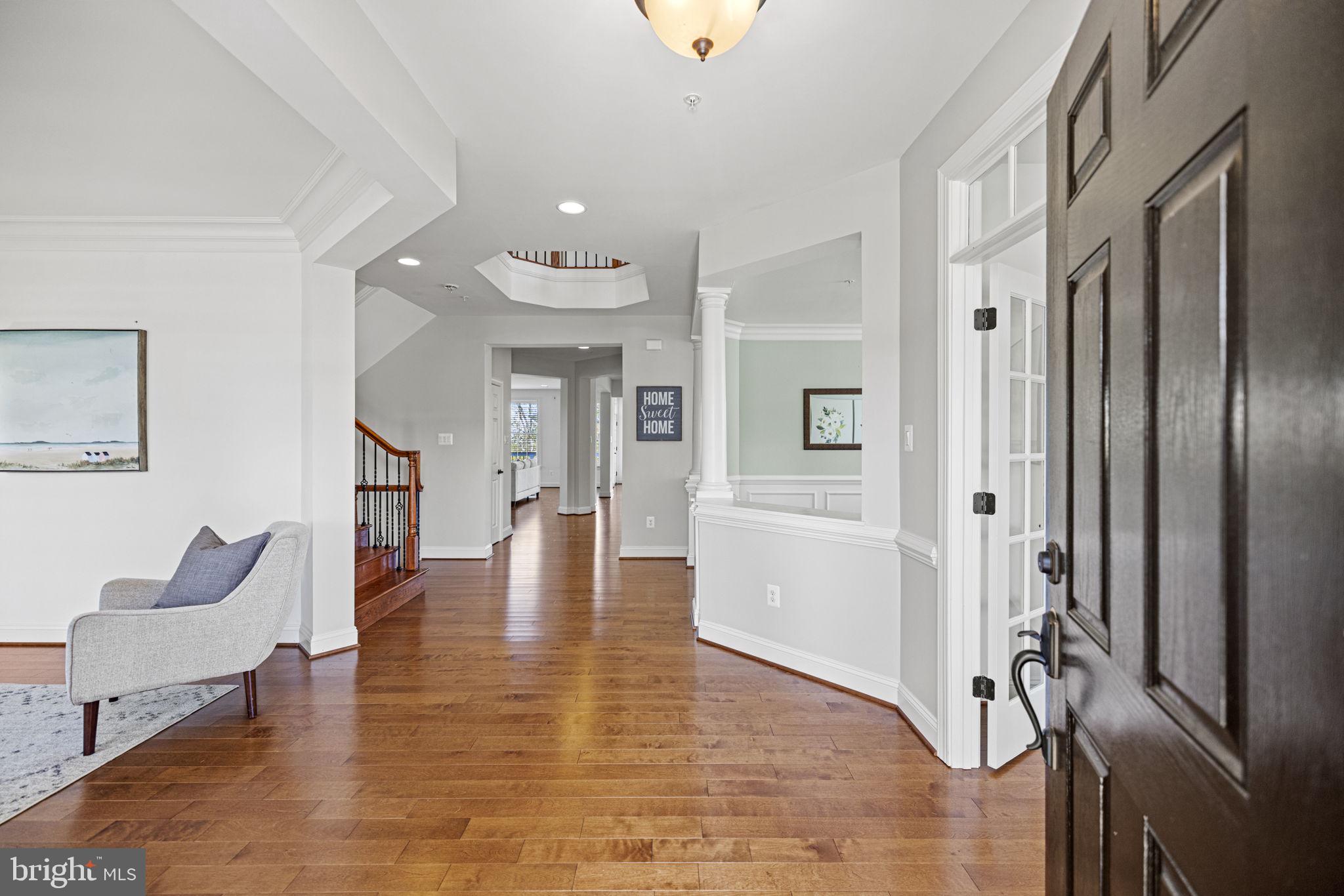 18006 Bliss Drive Poolesville, MD 20837 - Photo 4 of 62 Gracious entry way