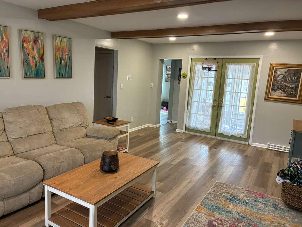 65 South Gould Road Columbus, OH 43209 - Photo 6 of 55 Living room