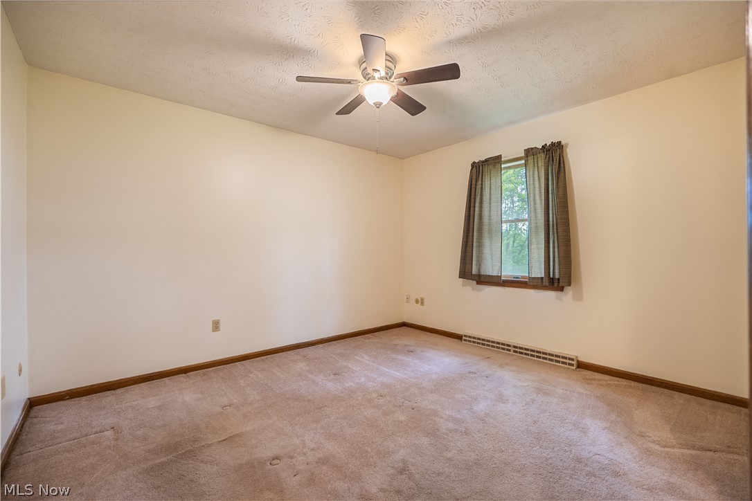 2319 Merle Road Salem, OH 44460 - Photo 23 of 35
