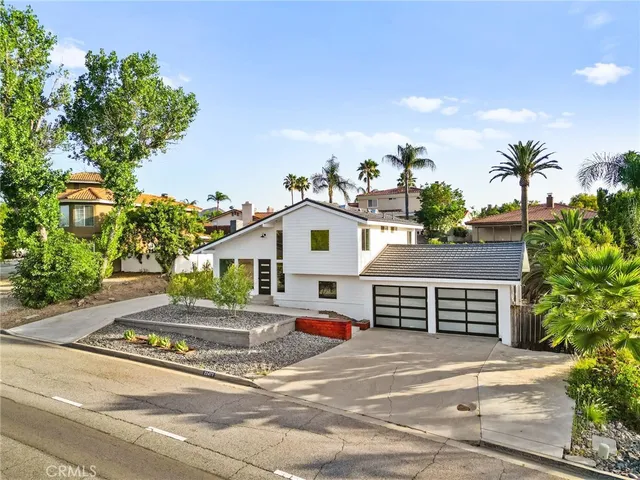 $3,250 | 22473 Canyon Lake Drive South, Canyon Lake, CA 92587