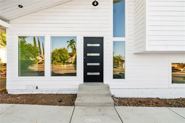 $3,250 | 22473 Canyon Lake Drive South, Canyon Lake, CA 92587