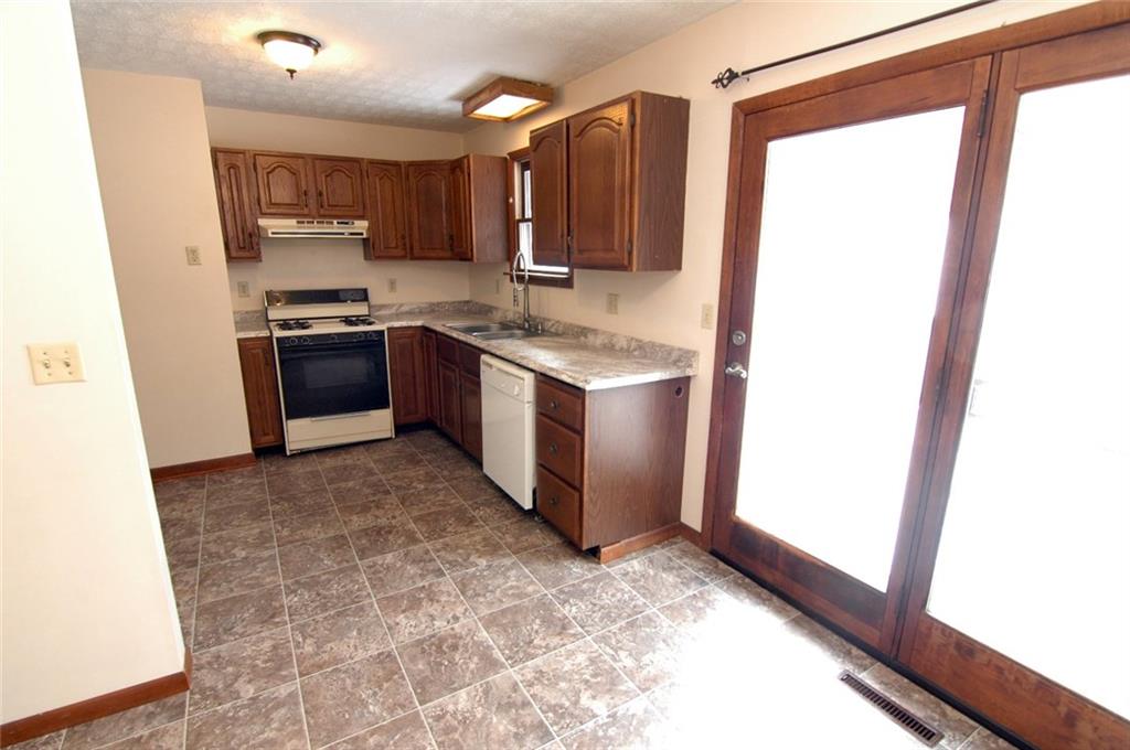 276 McCleary Road Hookstown, PA 15050 - Photo 7 of 21