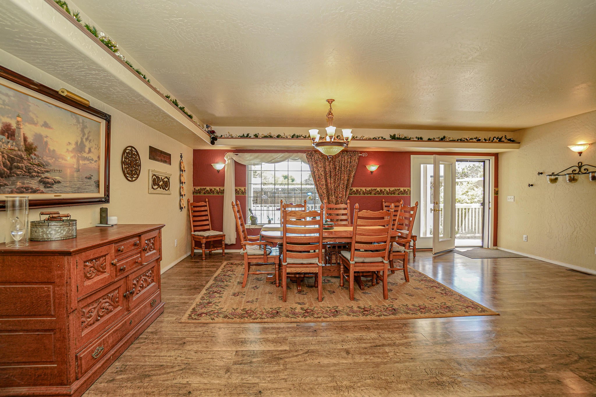 6684 Table Rock Road Central Point, OR 97502 - Photo 21 of 42 21