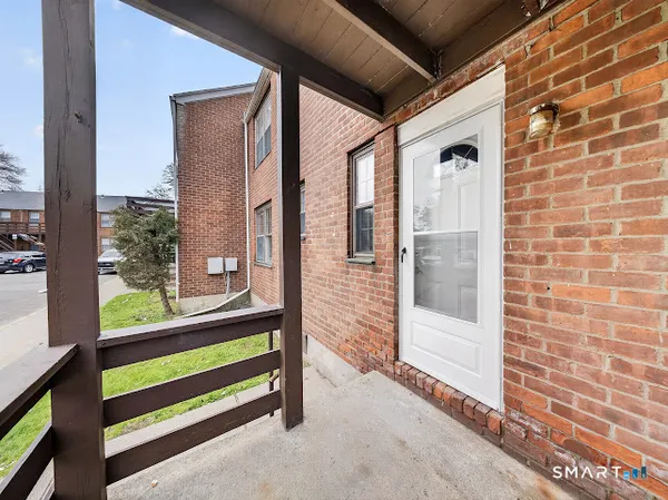 $259,000 | 49 Mencel Circle, Unit B, Bridgeport, CT 06610