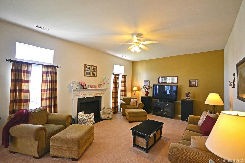 11401 Winget Pond Road Charlotte, NC 28278 - Photo 5 of 17 Gallery Image 5