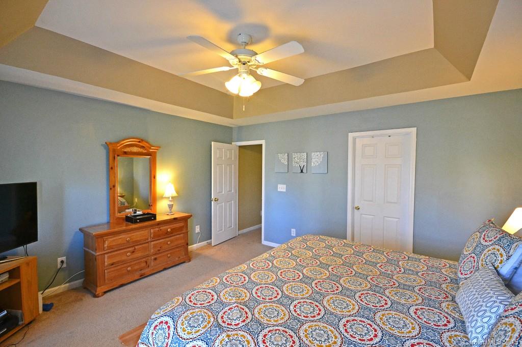11401 Winget Pond Road Charlotte, NC 28278 - Photo 10 of 17 Gallery Image 10