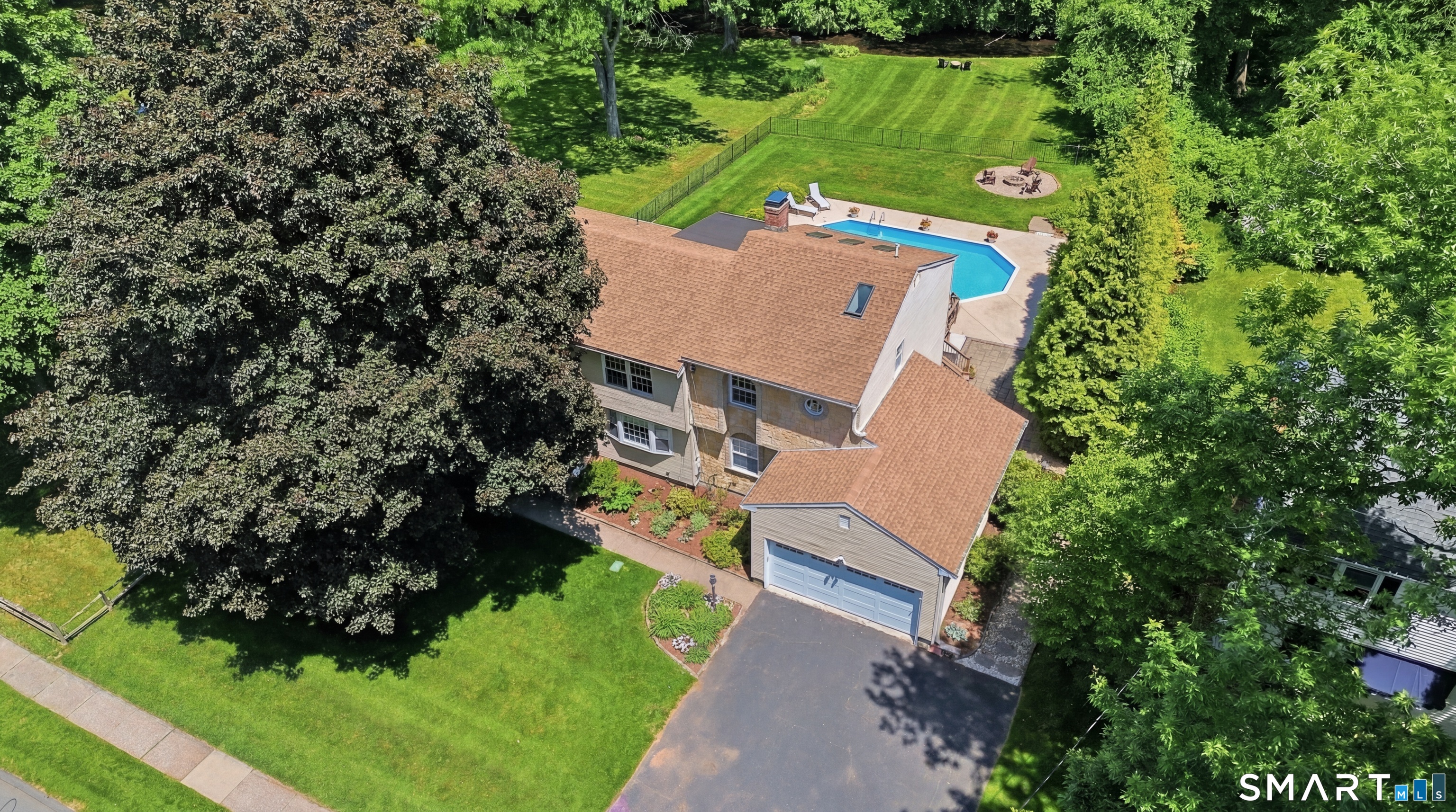 36 Willowbrook Road West Hartford, CT 06107 - Photo 2 of 38