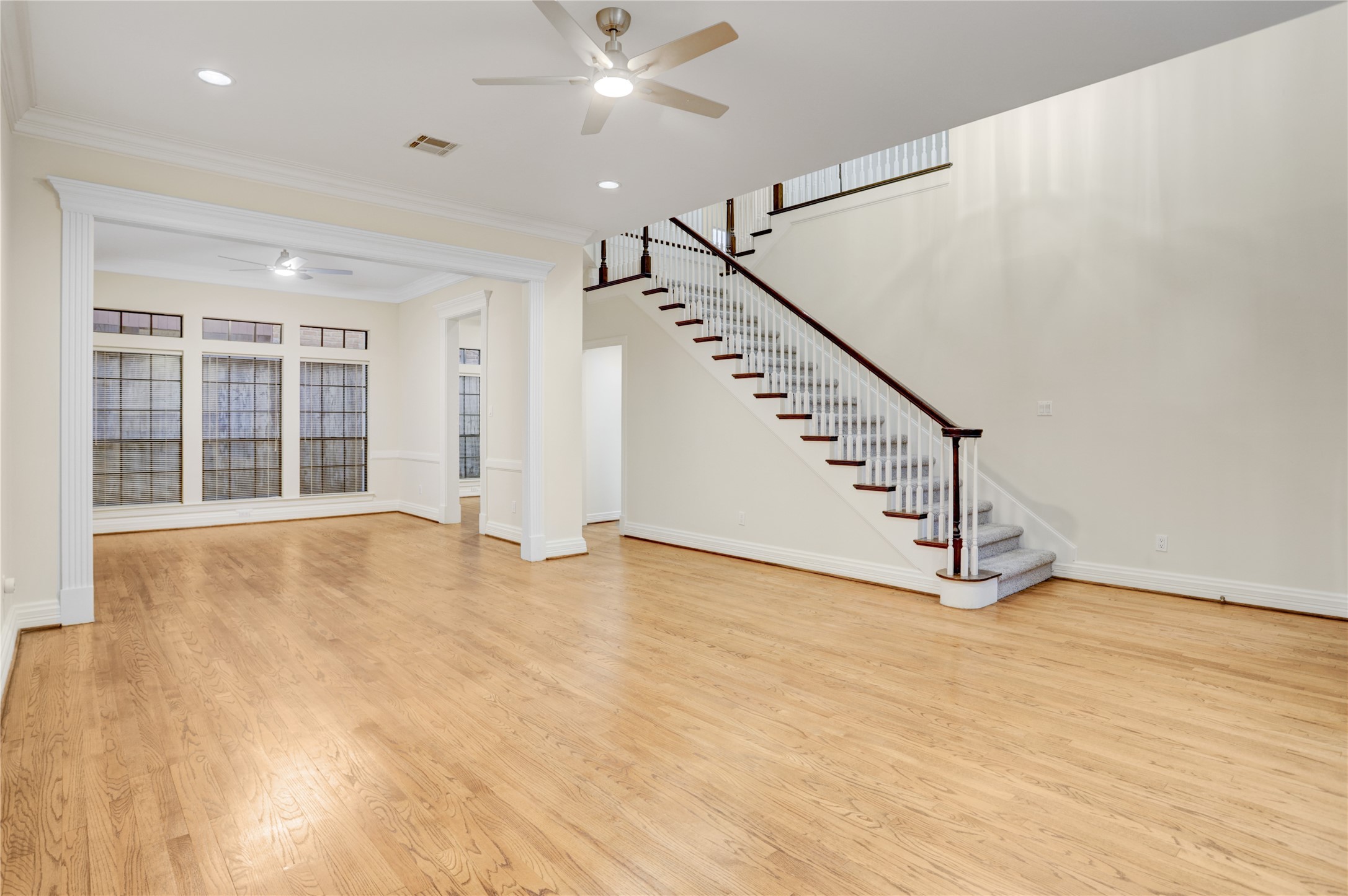 2004 Nantucket Drive, Unit C Houston, TX 77057 - Photo 6 of 40 Open Concept Living and Dining Area