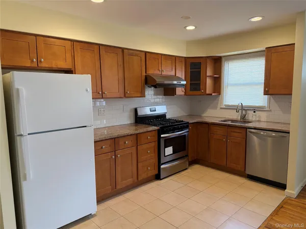 $4,500 | 149-14 21st Avenue, Unit 1 | Whitestone