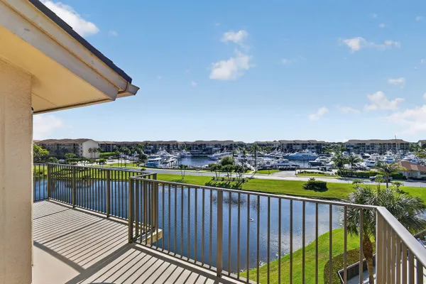 $3,500 | 701 Seafarer Circle, Unit 504, Jupiter, FL 33477