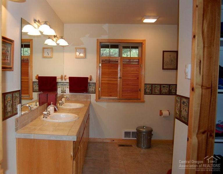 12255 Southwest Red Cloud Road Powell Butte, OR 97753 - Photo 11 of 22 Additional Photo
