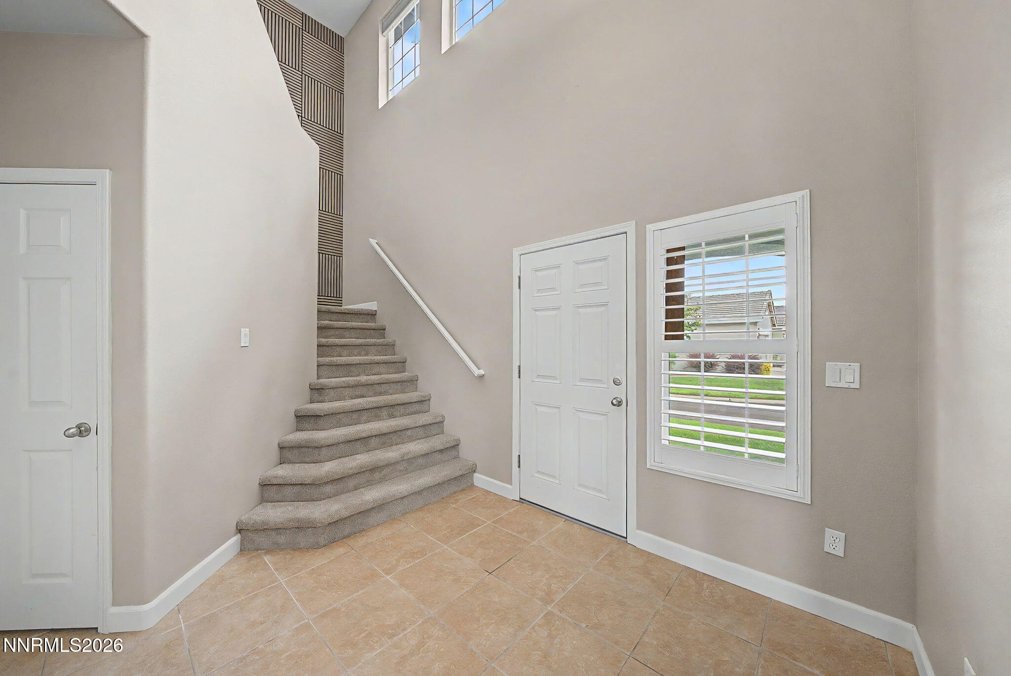10490 Chadwell Drive Reno, NV 89521 - Photo 26 of 44 34-Entry