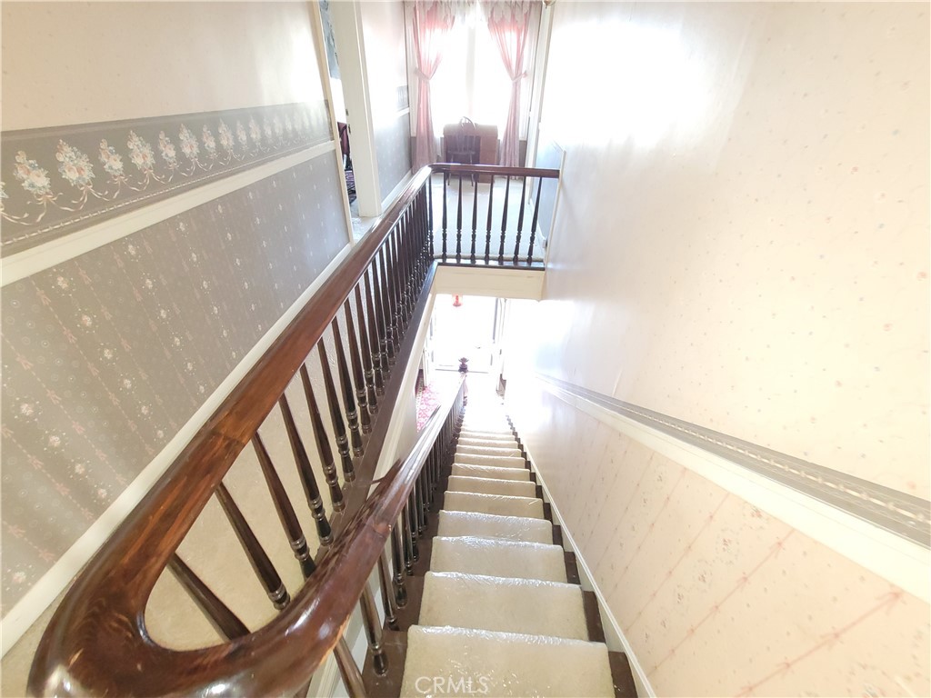 1313 Jackson Street Red Bluff, CA 96080 - Photo 39 of 52 Stairs