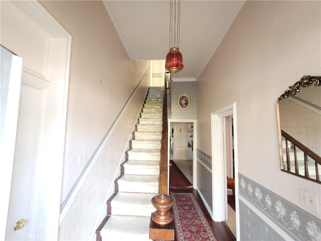 1313 Jackson Street Red Bluff, CA 96080 - Photo 41 of 52 Banister