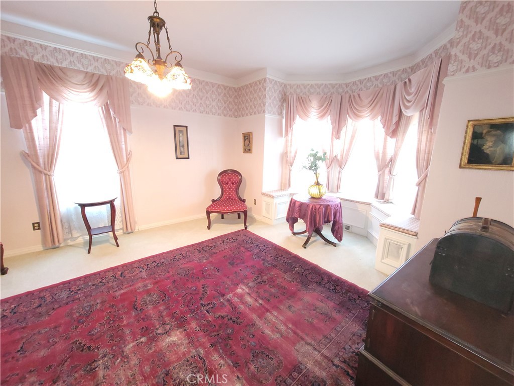 1313 Jackson Street Red Bluff, CA 96080 - Photo 43 of 52 Living Room