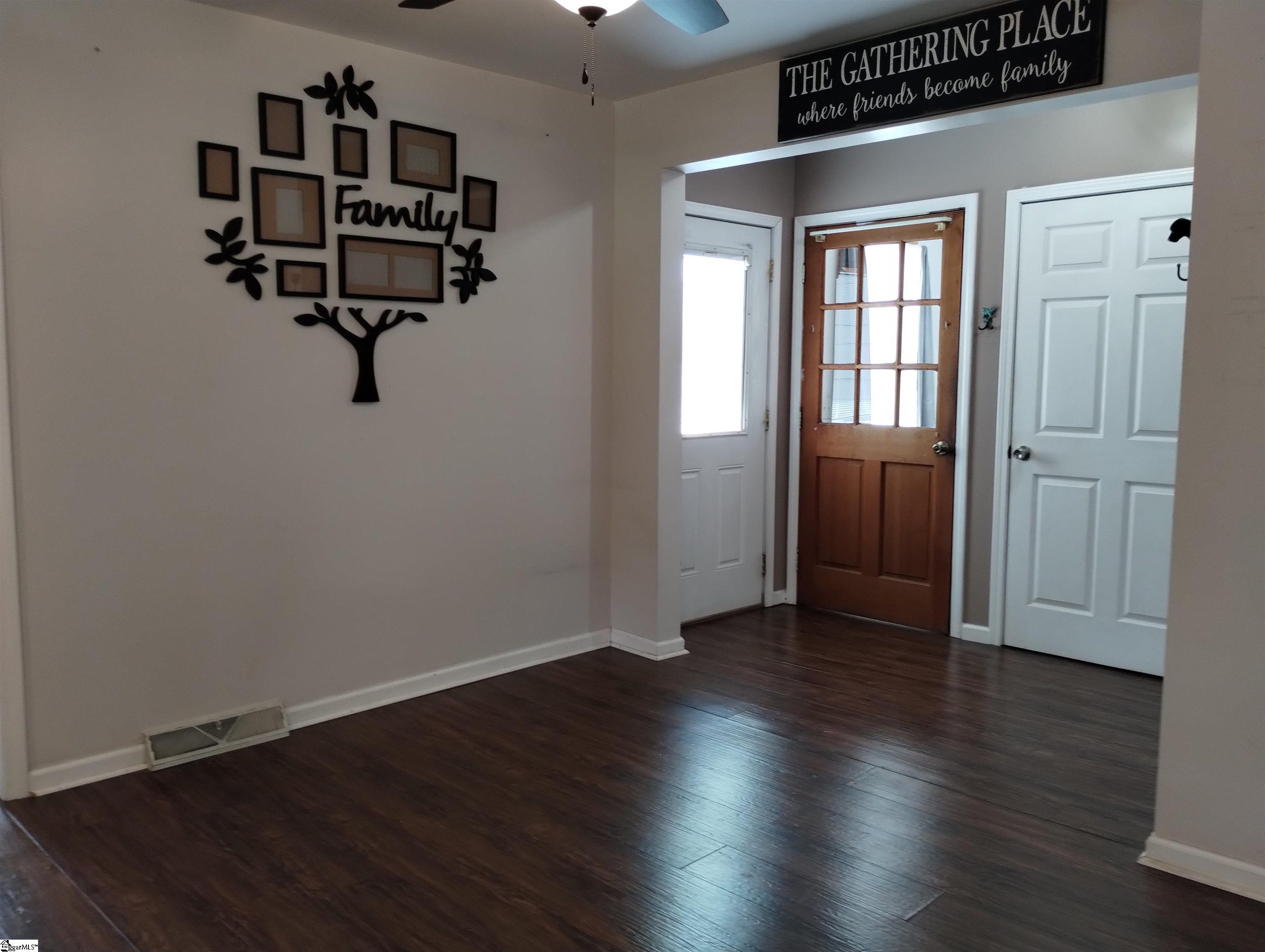 127 Eden Lane Central, SC 29630 - Photo 6 of 25