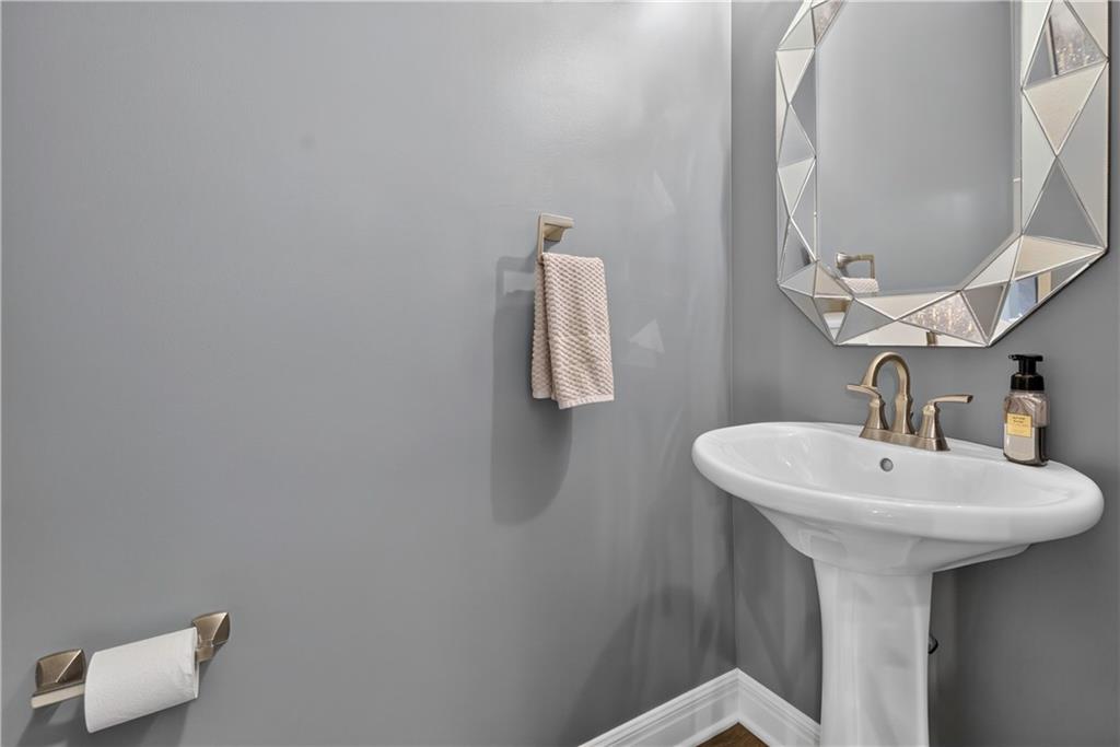 12168 South Valley Road Olathe, KS 66061 - Photo 23 of 62 Gallery Image 23