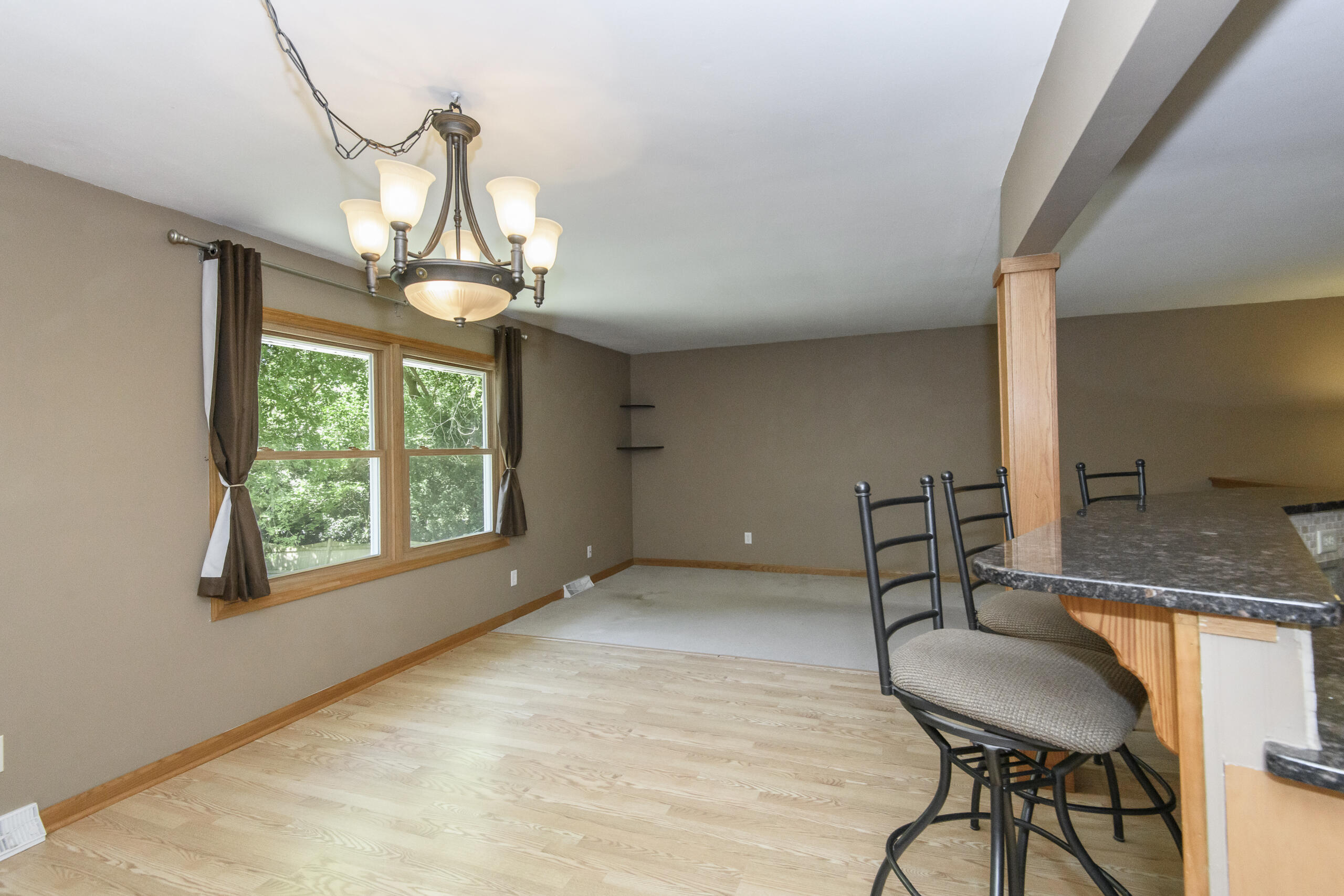 705 Fox Knoll Drive Rochester, WI 53185 - Photo 14 of 52 705 Fox Knoll-23
