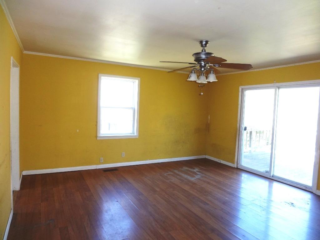 231 Alhambra Road Oak Ridge, TN 37830 - Photo 2 of 11 LR.JPG