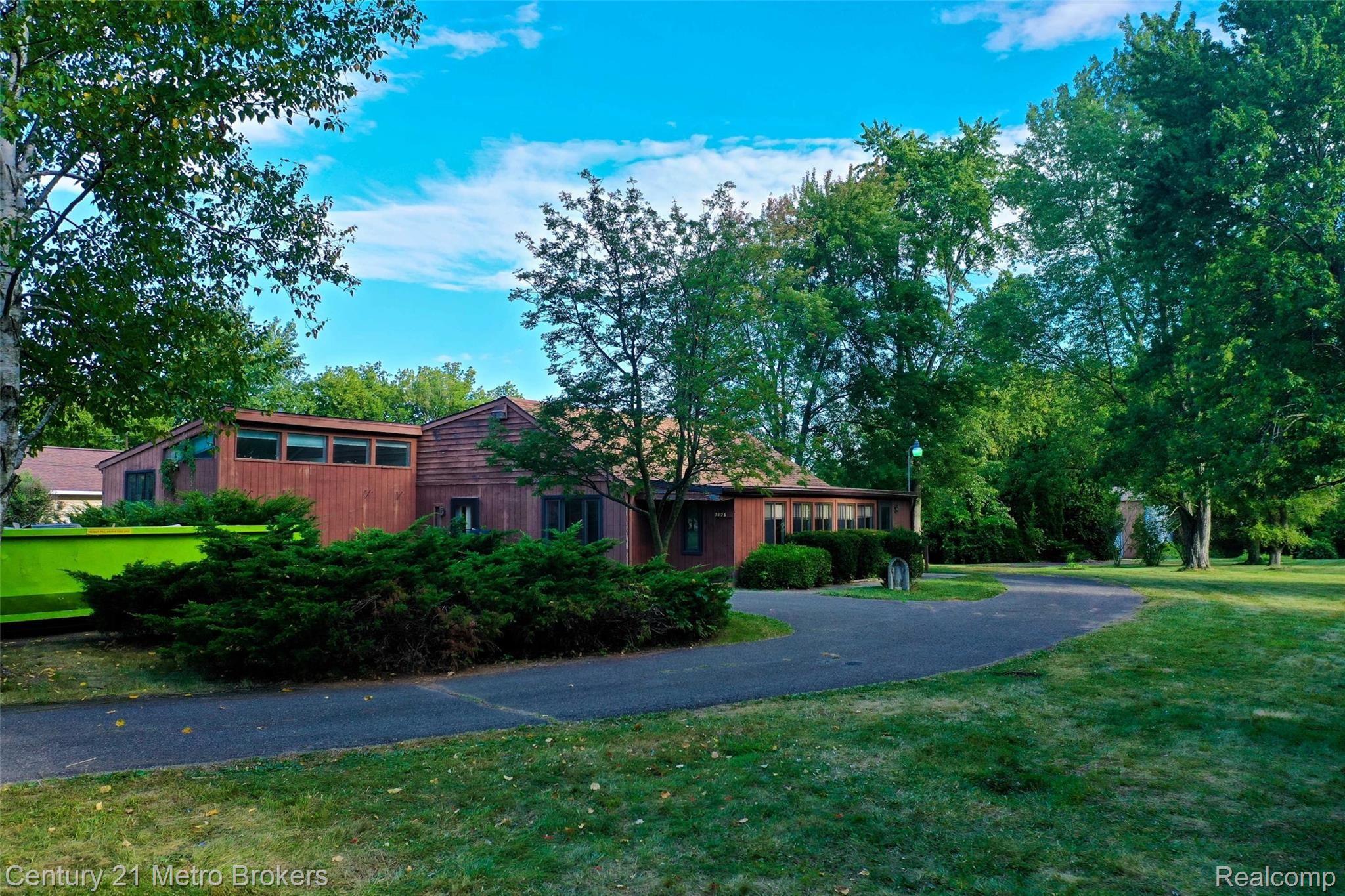 7475 East Atherton Road Davison, MI 48423 - Photo 36 of 50 7475-E-Atherton-Rd-34 Outside.jpg
