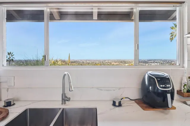 $1,799,000 | 2068 Camino Culebra, Vista, CA 92084