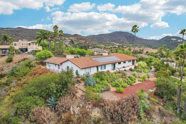 $1,799,000 | 2068 Camino Culebra, Vista, CA 92084