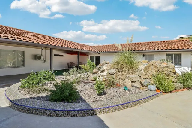 $1,799,000 | 2068 Camino Culebra, Vista, CA 92084