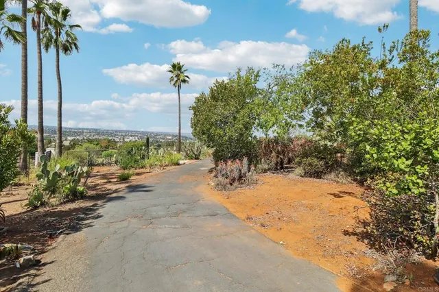 $1,799,000 | 2068 Camino Culebra, Vista, CA 92084