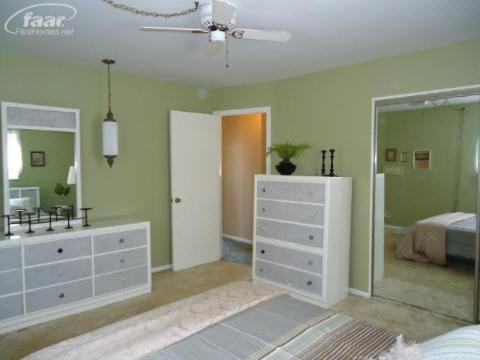 6726 East River Road Flushing, MI 48433 - Photo 12 of 30 20345532-11.JPG