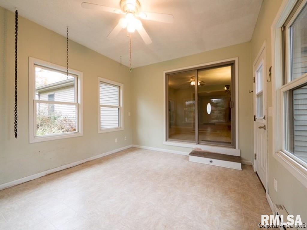 237 Circle Drive Springfield, IL 62703 - Photo 8 of 27