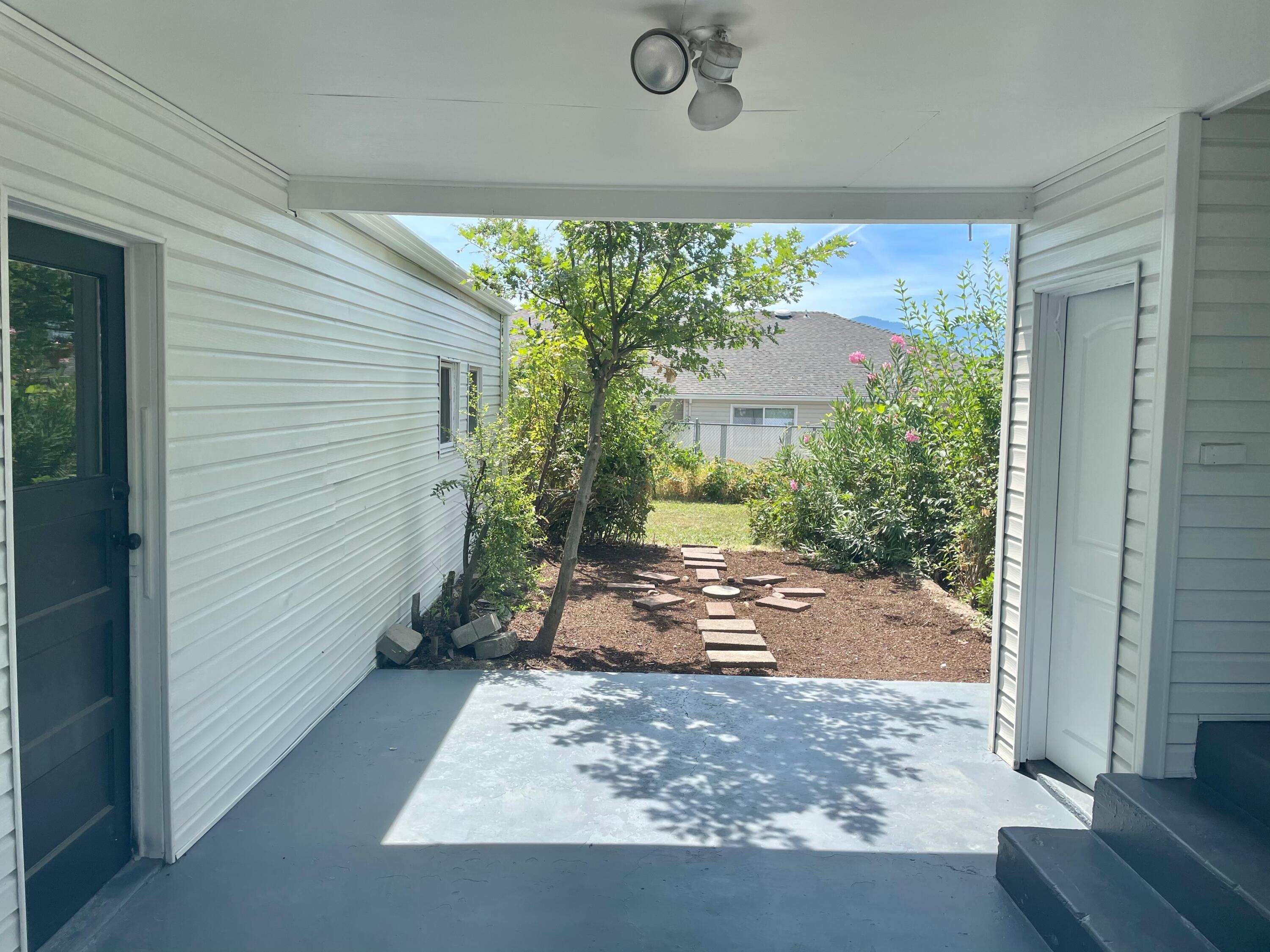 1196 Spring Street Medford, OR 97504 - Photo 15 of 16 Backyard