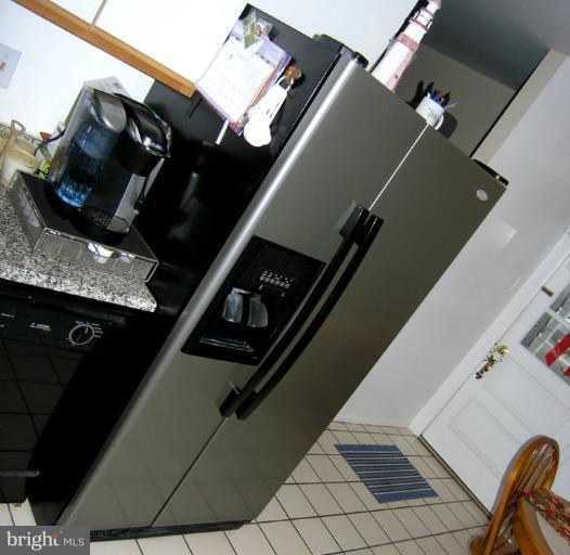 8200 Frye Road Alexandria, VA 22309 - Photo 14 of 27 Kitchen