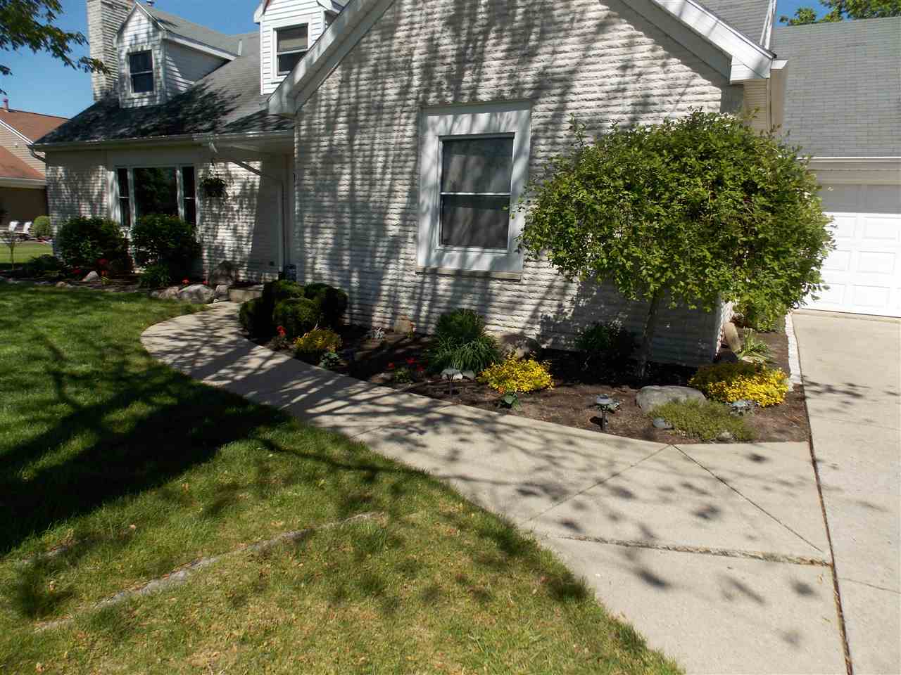 6611 Winchester Road Fort Wayne, IN 46819 - Photo 2 of 36