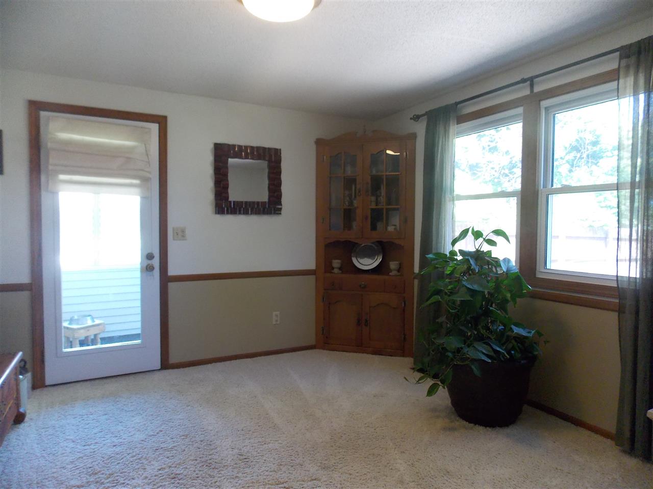6611 Winchester Road Fort Wayne, IN 46819 - Photo 11 of 36