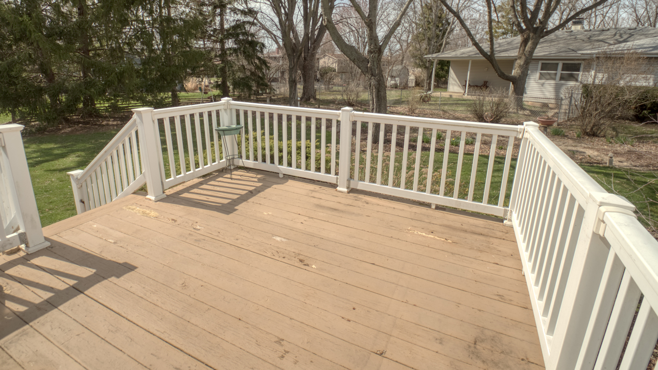 1200 Ridgeway Drive Elgin, IL 60123 - Photo 34 of 34 a view of a wooden roof deck