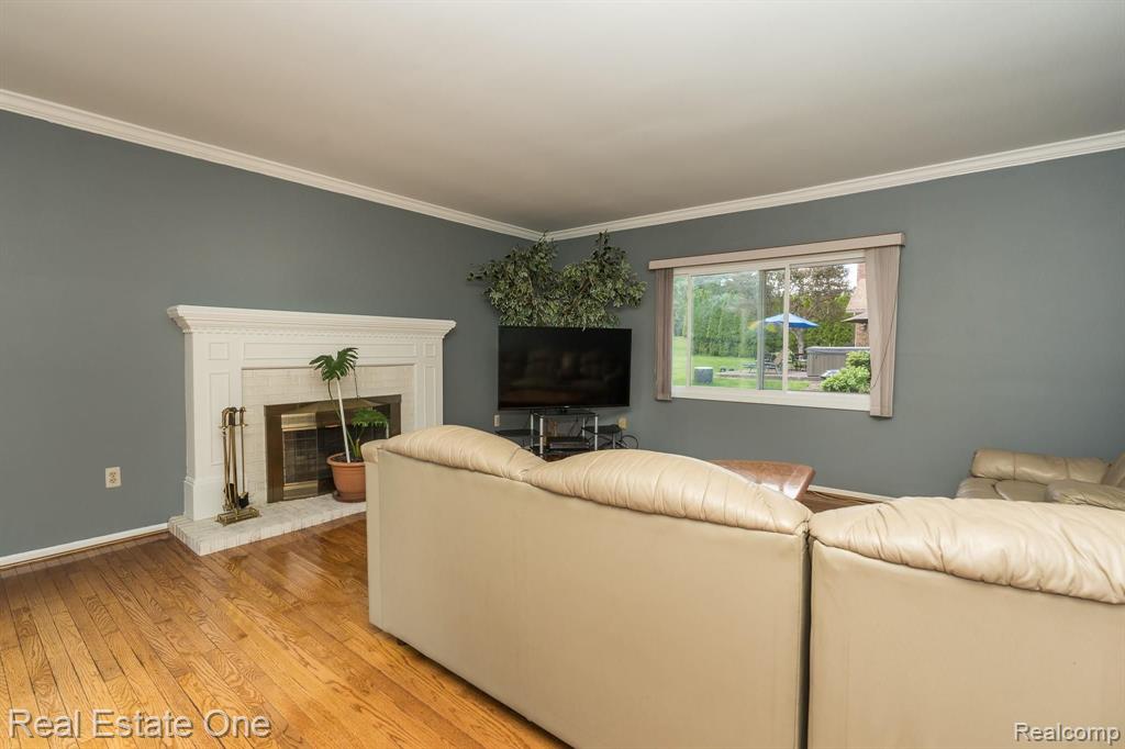 1401 Lomas Verdes Rochester Hills, MI 48306 - Photo 17 of 42