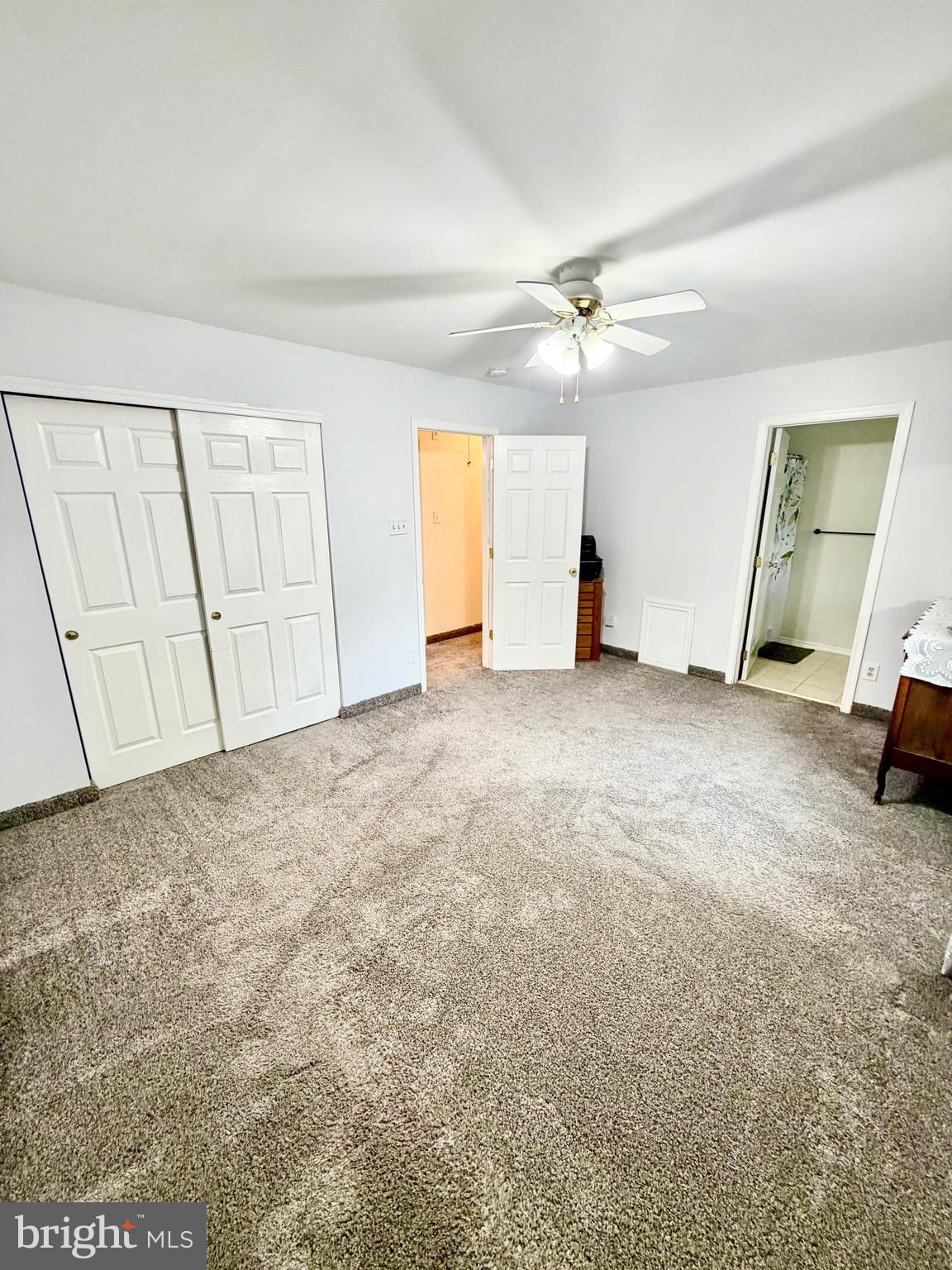 280 Progress Street Riverside, NJ 08075 - Photo 19 of 21 Bedroom 1 (Master W/ Connected Bathroom)