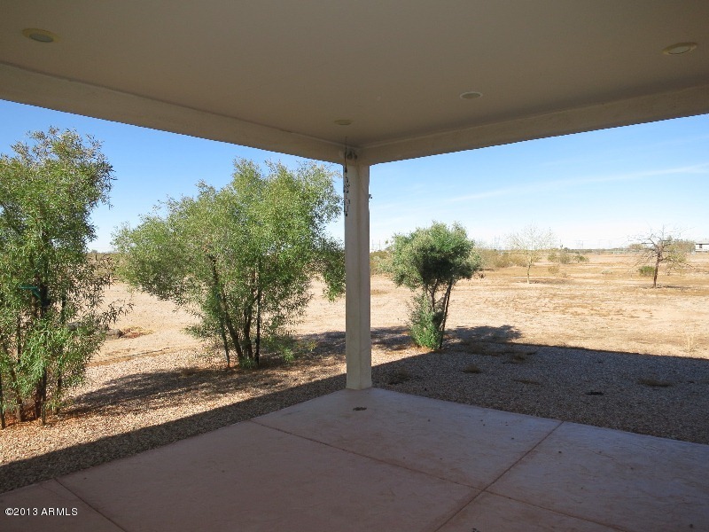 12234 North Table Top Road Maricopa, AZ 85139 - Photo 37 of 50 Covered patio